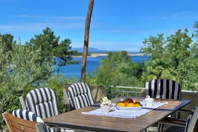 Apartment Savic M - with private terrace, sea view, 90 m from the beach, washing machine
