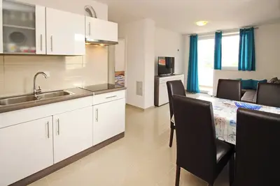 Image de Apartment Cugalj - with Balcony, 300 m from the Beach