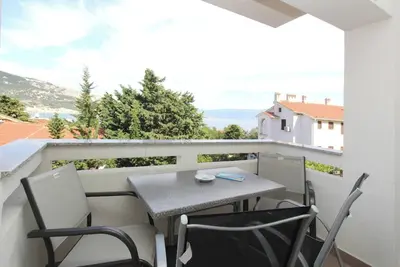 Image de Apartments Mikulan Nara M - with Sea View, 350 m from the Beach