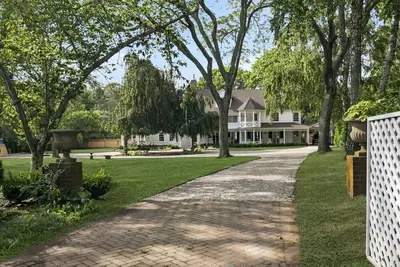 Image de Beautifully Renovated Estate on The North Fork of Long Island
