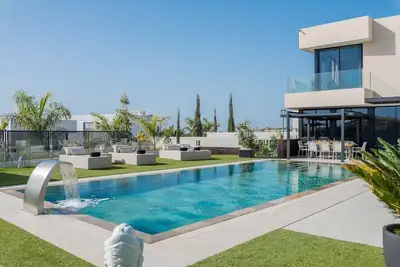 Atlantic Silent Heights Villa