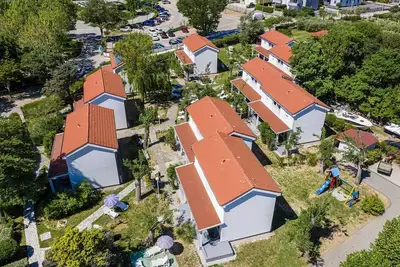 Image de Apartment complex Villas Corinthia 10 - 100m from the Beach, with Terrace, surrounded by Greenery