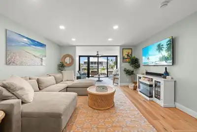Image de Seawind 103: On Canal w/ Gulf Access, Monthly Stays