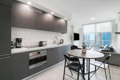 Image de Luxury Condo | Rooftop Pool & Gym