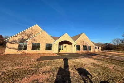 Image de Spacious 5-bedroom estate with WiFi, fitness room in serene Chandler on 57 acres