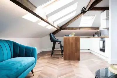 Image de Urban Townhouse | 2br | Stylish Loft | Prime Spot