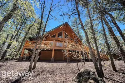 Rustic Cabin | Fire Pit • Game Room • Near Trails