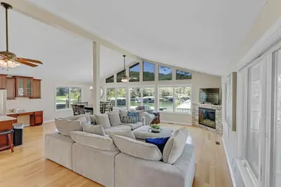 Image de The Lakehouse Lookout