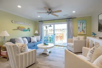 Image de Pine Knoll Townes 132: Almost Oceanfront Townhouse in Pine Knoll Shores, Nc!