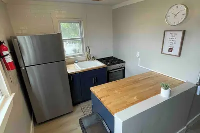 Image de Charming 2-bedroom cottage and courtyard with WiFi, Ac in Seaside Heights