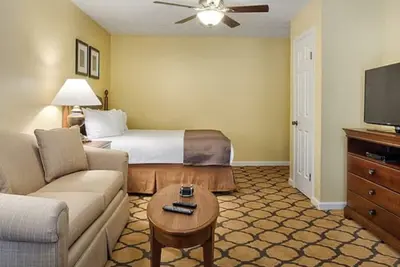 Image de Cozy studio suite near Williamsburg historic area.