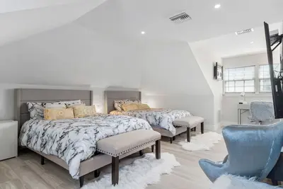 Image de 4-bedroom condo in Marina Community