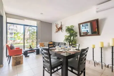 Image de Garden View Apt: Private Patio, Pool, Near Beach