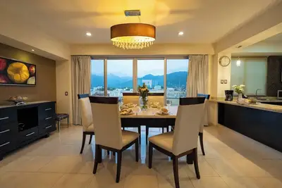 Image de Mountain view Penthouse: Pool, Private balcony