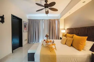 Image de Private Poolview Balcony, Pet Friendly, Jyc Suites