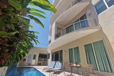 Image de Newly Remodeled, Private Balconies, Pool and Bbq
