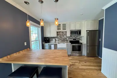 Charming 2-bedroom townhome in gated community near Lake Winnipesaukee!