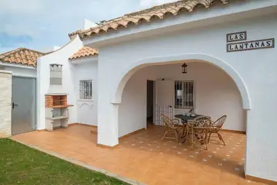 Image de Apartamento con piscina compartida cerca a la playa