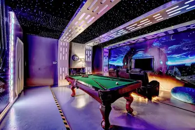 Image de Mickey's Island Escape - 6 Bedroom w/ Pool Slide, Playroom and 4 Mi from Disney