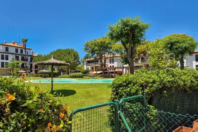 Image de Kon01 • Accès à la piscine • Rez-de-chaussée 3 chambres • Orienté ouest