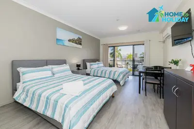 Image de Marina View Studio - Steps away from Cbd