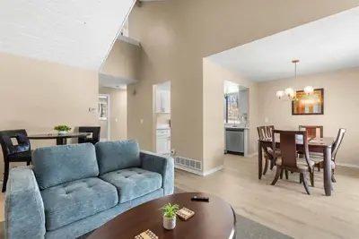 Image de New Corp/Bus Townhome New Hudson