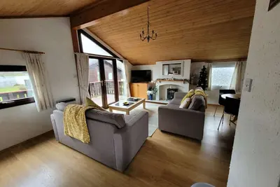 Image de Bumble Bee Cabin on Heron Lake