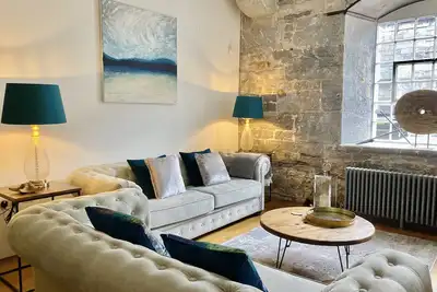 Image de The Bruce @ Rwy Entire Apartment - sleeps 11 guests in 3 bedrooms