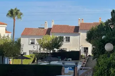 Image de Maison de vacances pour 3 personnes  + 3 enfants env. 150 qmà Torre de Benagalbón, Andalousie (Costa del Sol)