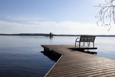 Image de Cozy 4br Lakeside Cabin with Sauna & Outdoor Grill
