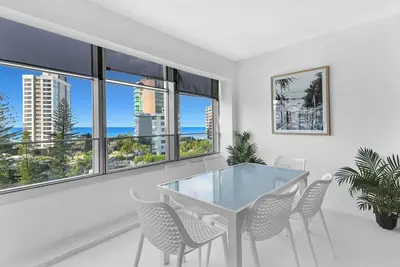 Image de 2-Bedroom Apt Heart of Surfers Paradise w/Parking