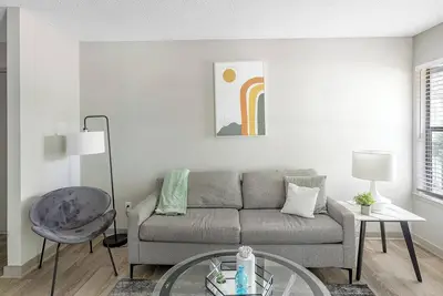 Image de Landing | Stunning 2bd, Gym, Pool