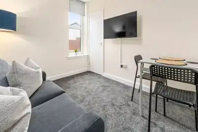 Image de 1 Bed Flat With Parking Sleeps 2 in Fife