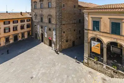 Image de Central apartment - direct view of Piazza Signorelli