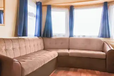 Image de Introducing the Willerby Herald, a 2-bedroom caravan designed with your comfort.