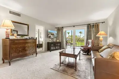 Image de Charming 2-Bedroom, 2-Bath Condo with Golf Course Views in Isla Del Sol