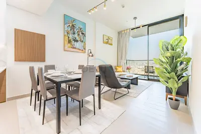 Image de Skyline and Community Views 1br with Private Balcony Near Community Park