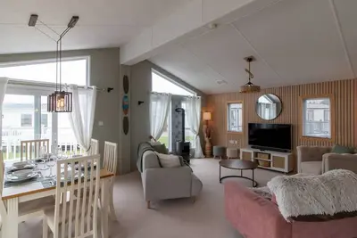 Image de Pass the Keys | Cozy 2-Bed Lodge by the Sea – Whitley Bay Retreat
