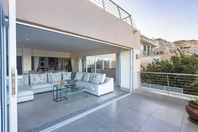Image de Coastal 4-Bed, Eco Estate, 180Âş Sea Views