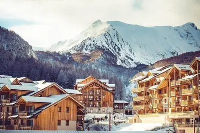 Image de Centre station, 2ème étage, vue village, remise en forme, piscine, sauna, balcon, casier à ski