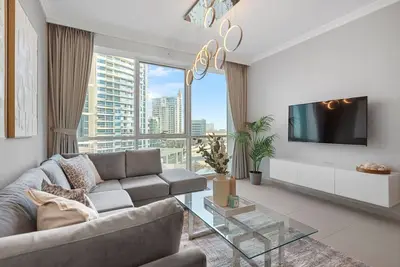 Image de Serene 2-bedroom Escape with Sea Steps Away in Jbr