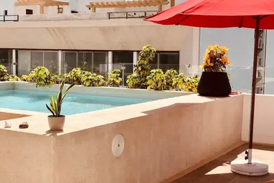 Image de Stylish Studio Steps from 5th Ave & the Beach