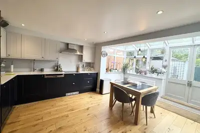 Image de 2 Bed Holiday Home with River Views