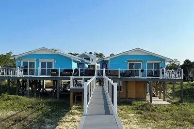 Image de Family Owned/Operated 2 Houses Beachfront Sleeps 16+