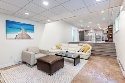 Image de New & Clean-Spacious 3br Nature Retreat home in North Vancouver