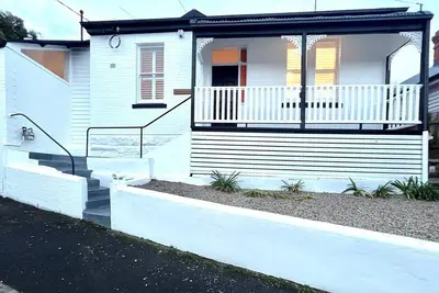 Image de Tamalin Cottage - A West Hobart Gem