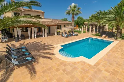 Image de Villa à Llucmajor avec Piscine et Jacuzzi