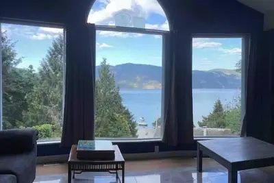 Image de Maple Bay with ocean view and beach close by