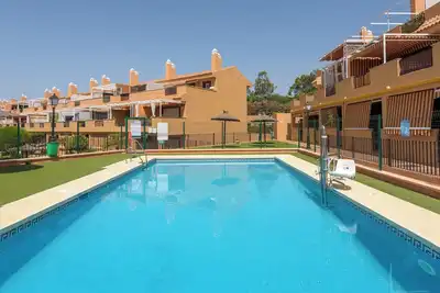 Image de Appartement \"Marina 122\" avec piscine partagée, Wi-Fi et climatisation