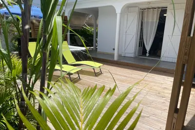 Cottage de la Plage : Jacuzzi, 4 invités, proche plages, au Cœur du Gosier
